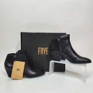 🆕️ Frye Judith Leather Double Zip Ankle Booties